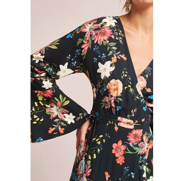 πππFARM Rio Summer Flower Wrap Dress in Black Floral, XSP πππ - Picture 2 of 9